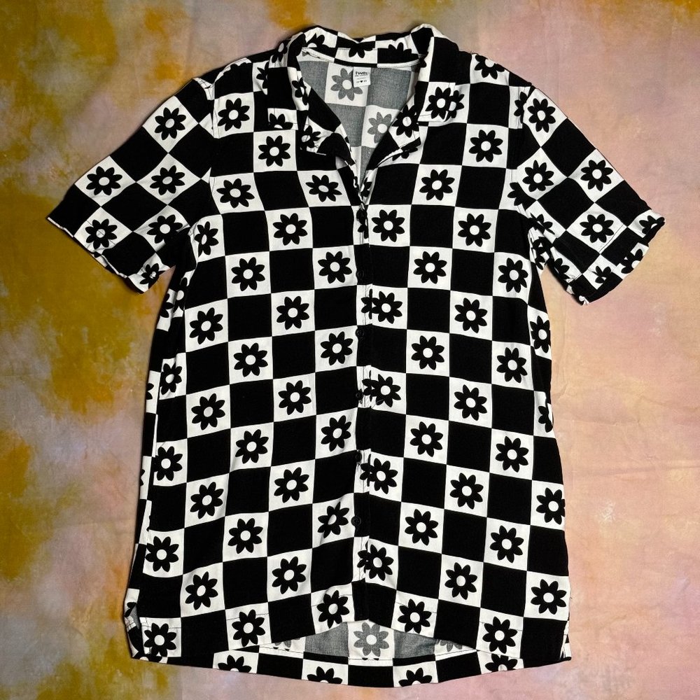 Retro Black/White Checkered Flowers Button up Shirt By Twik Par Simons